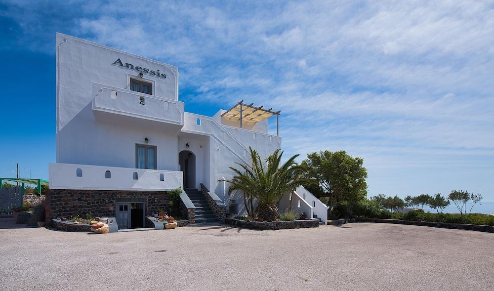 Anessis Apartahotel