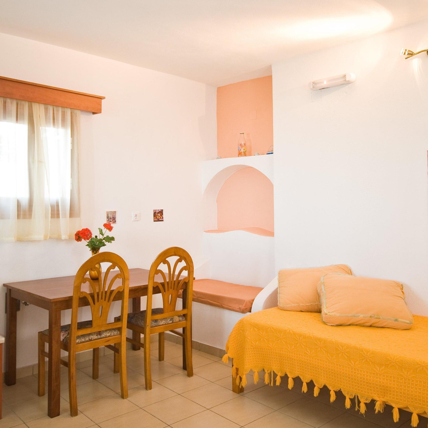 Anessis Apartahotel Fira (Santorini)